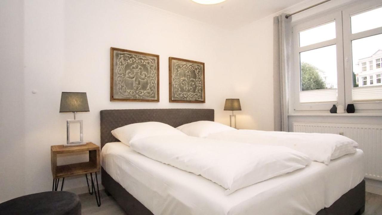 Terrasse, Gratis Nutzung Vom Ahoi Erlebnisbad Und Sauna In Sellin - Meeresblick Fewo 77 Goehren (Ruegen) Exterior foto