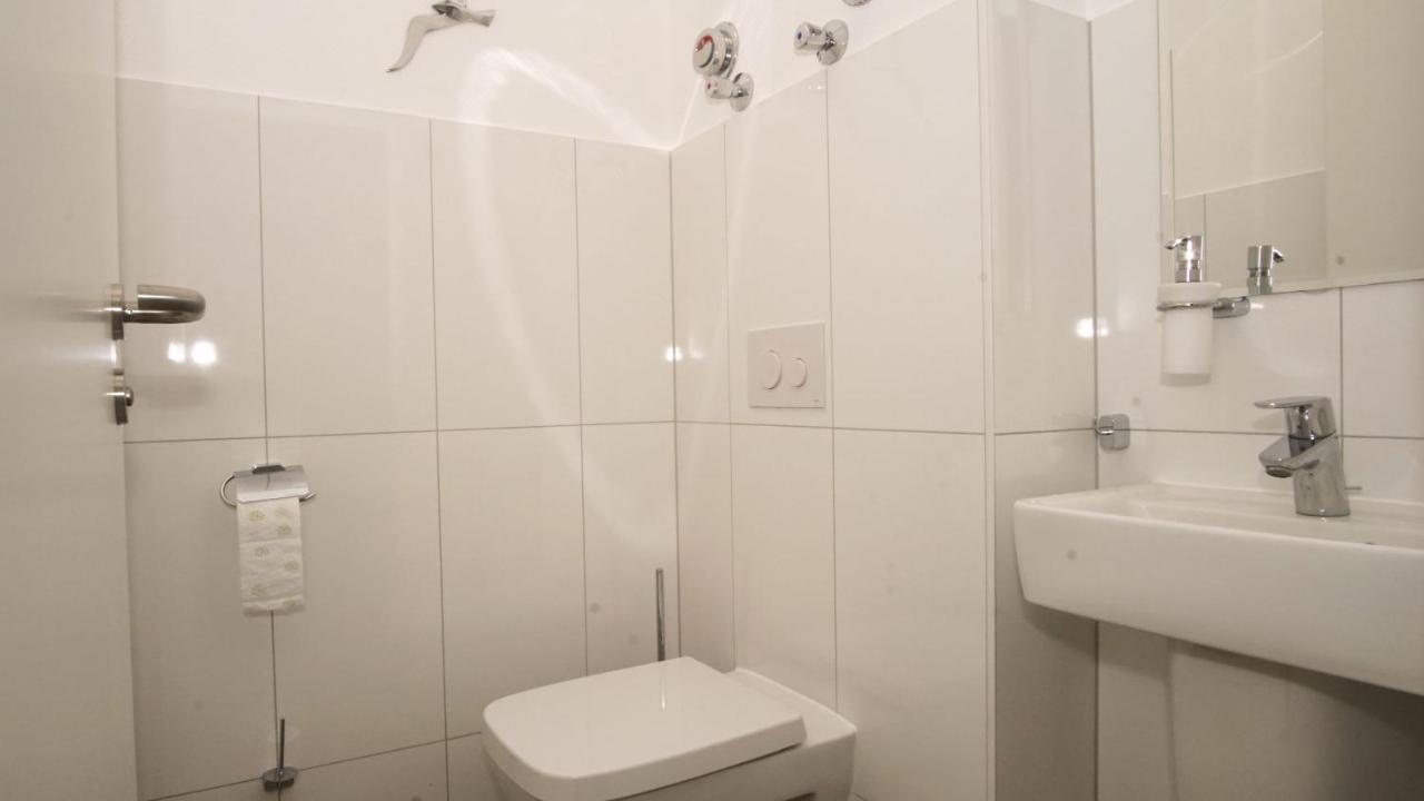 Terrasse, Gratis Nutzung Vom Ahoi Erlebnisbad Und Sauna In Sellin - Meeresblick Fewo 77 Goehren (Ruegen) Exterior foto