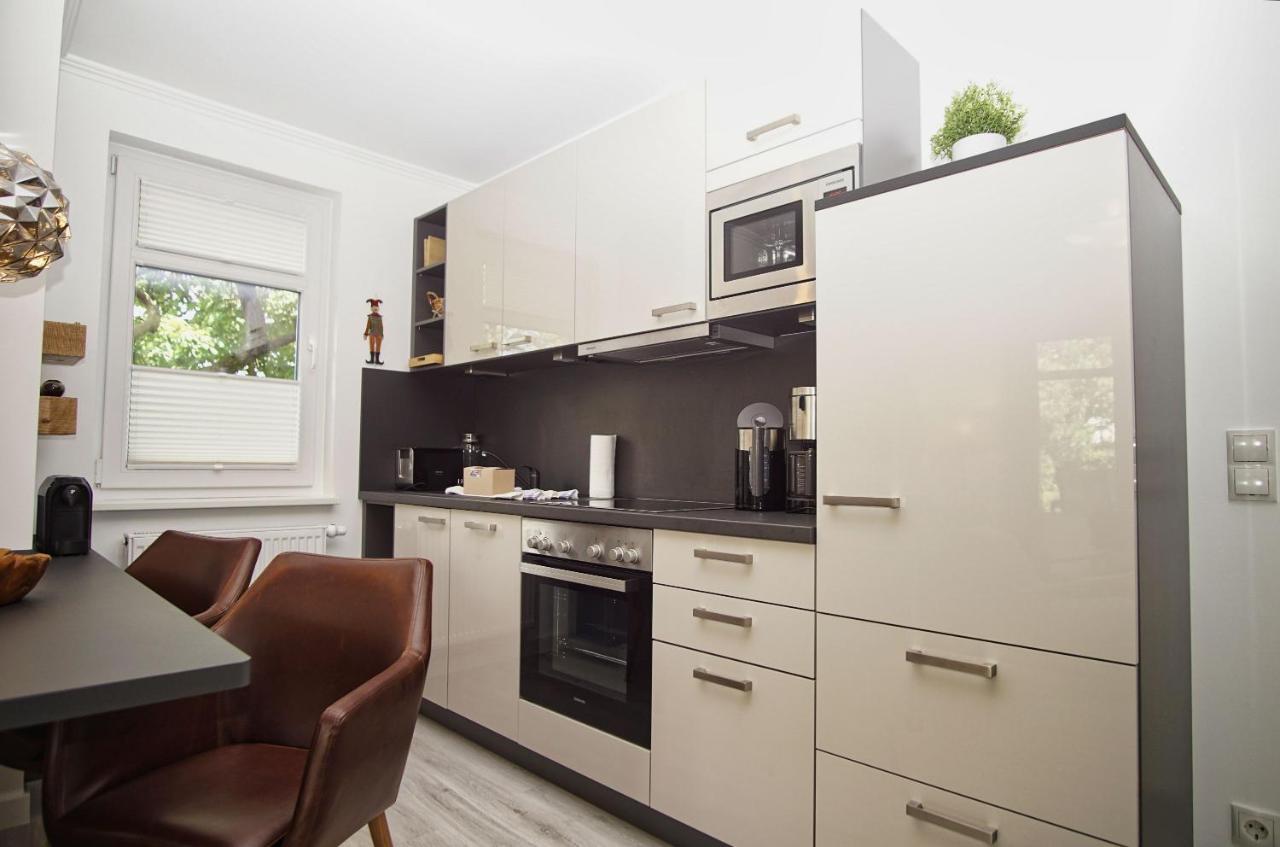 Terrasse, Gratis Nutzung Vom Ahoi Erlebnisbad Und Sauna In Sellin - Meeresblick Fewo 77 Goehren (Ruegen) Exterior foto